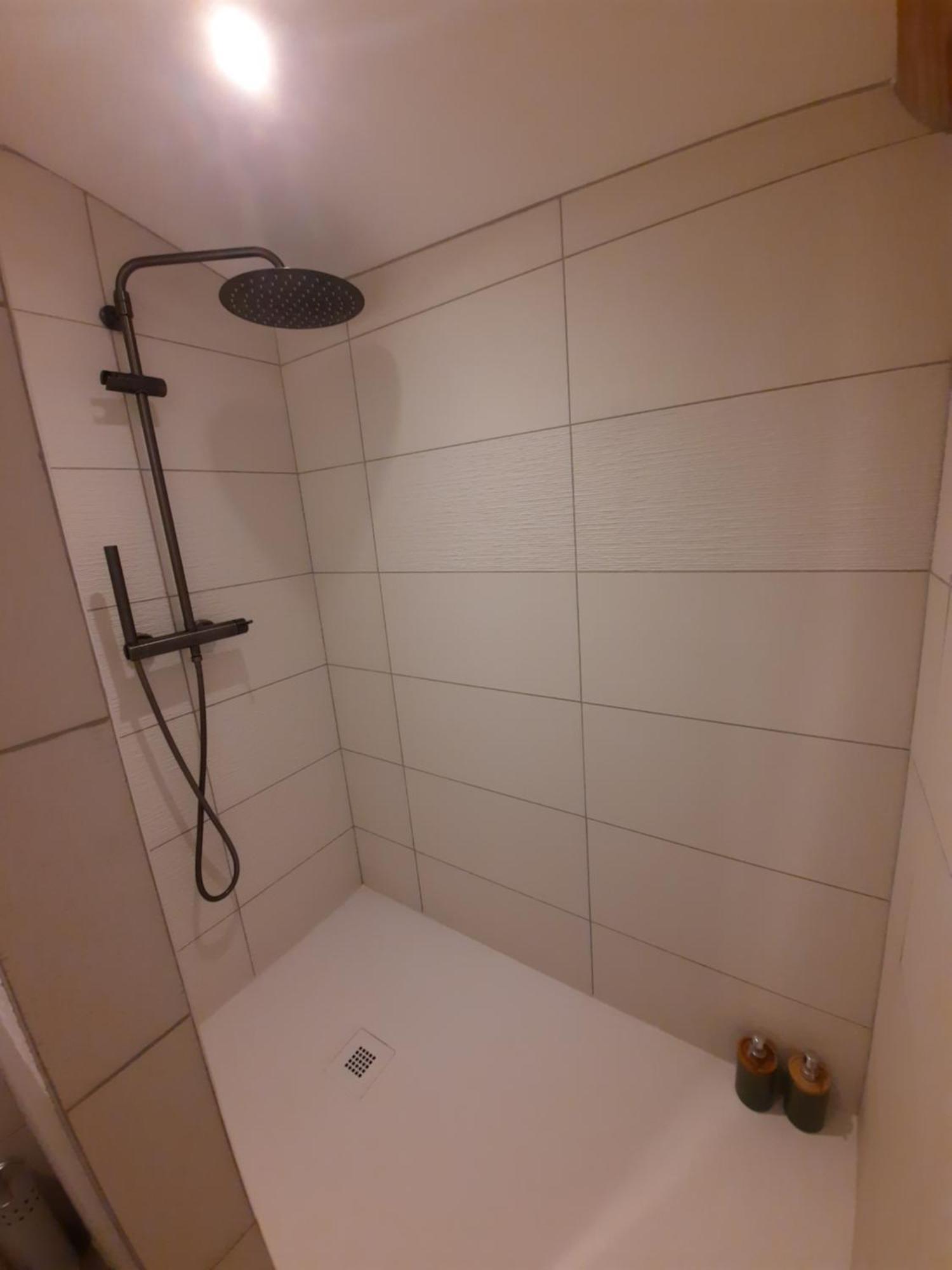 Malaucène La Bonbonniere Gite De Charme Avec Jacuzzi מראה חיצוני תמונה