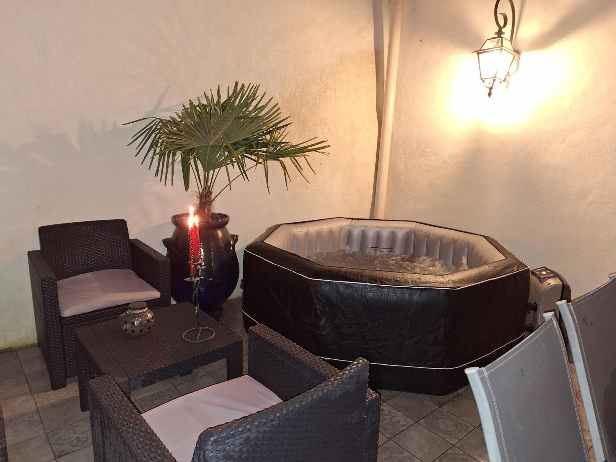 Malaucène La Bonbonniere Gite De Charme Avec Jacuzzi מראה חיצוני תמונה